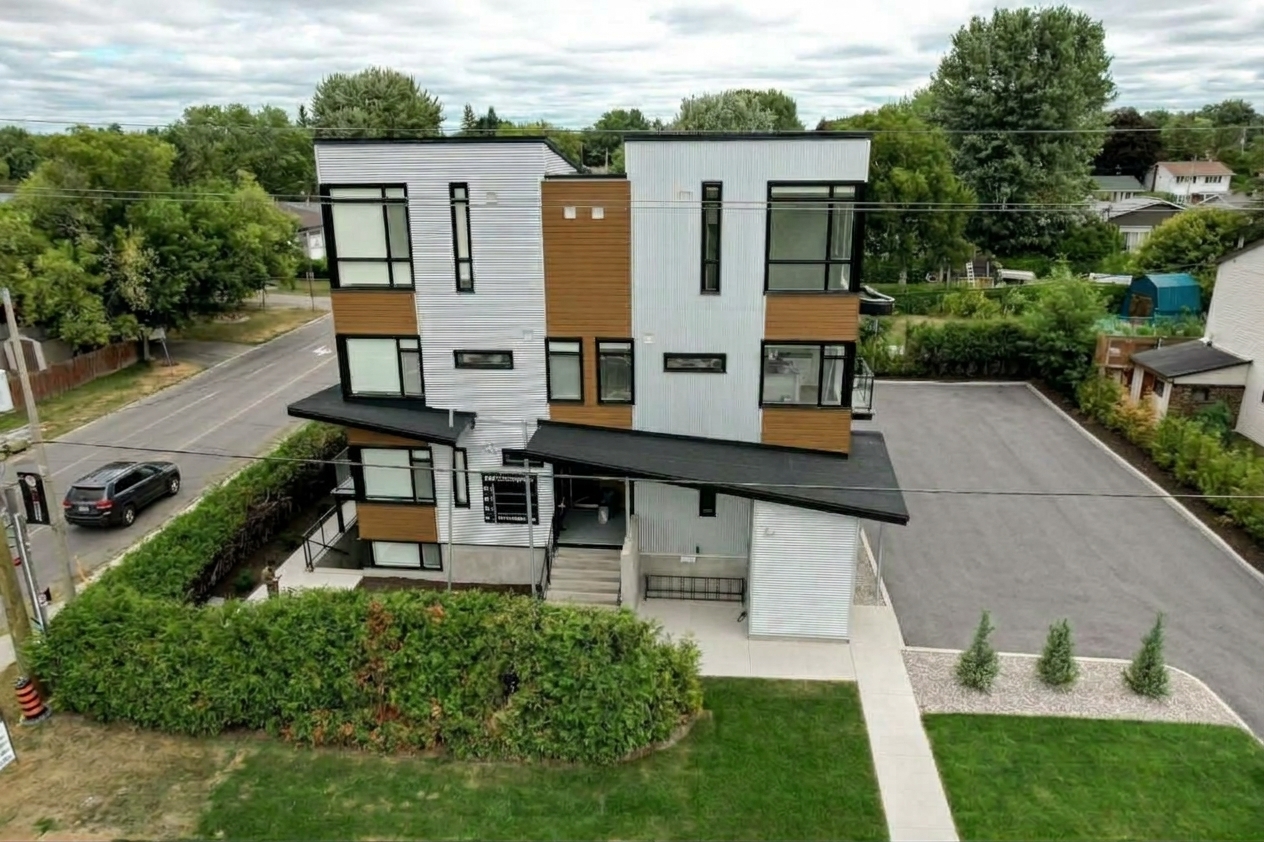 845 Champlain Street - 8