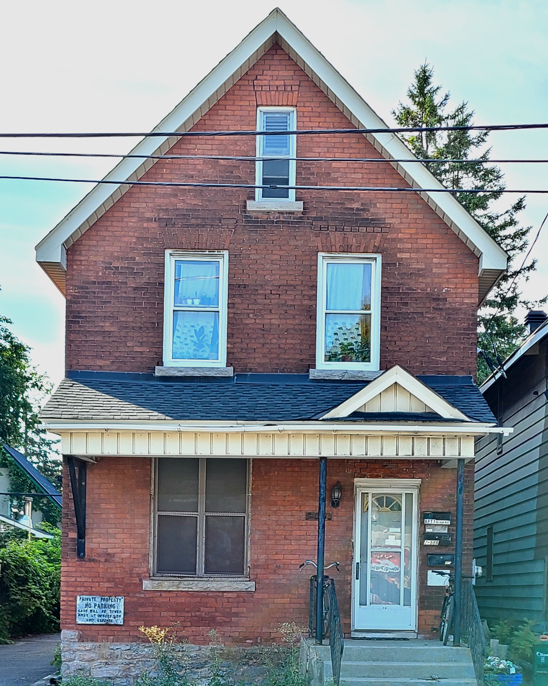 586 Gladstone Avenue - 2