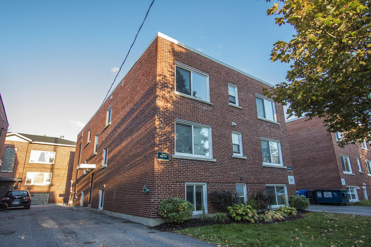 3 - 95 Irving Avenue