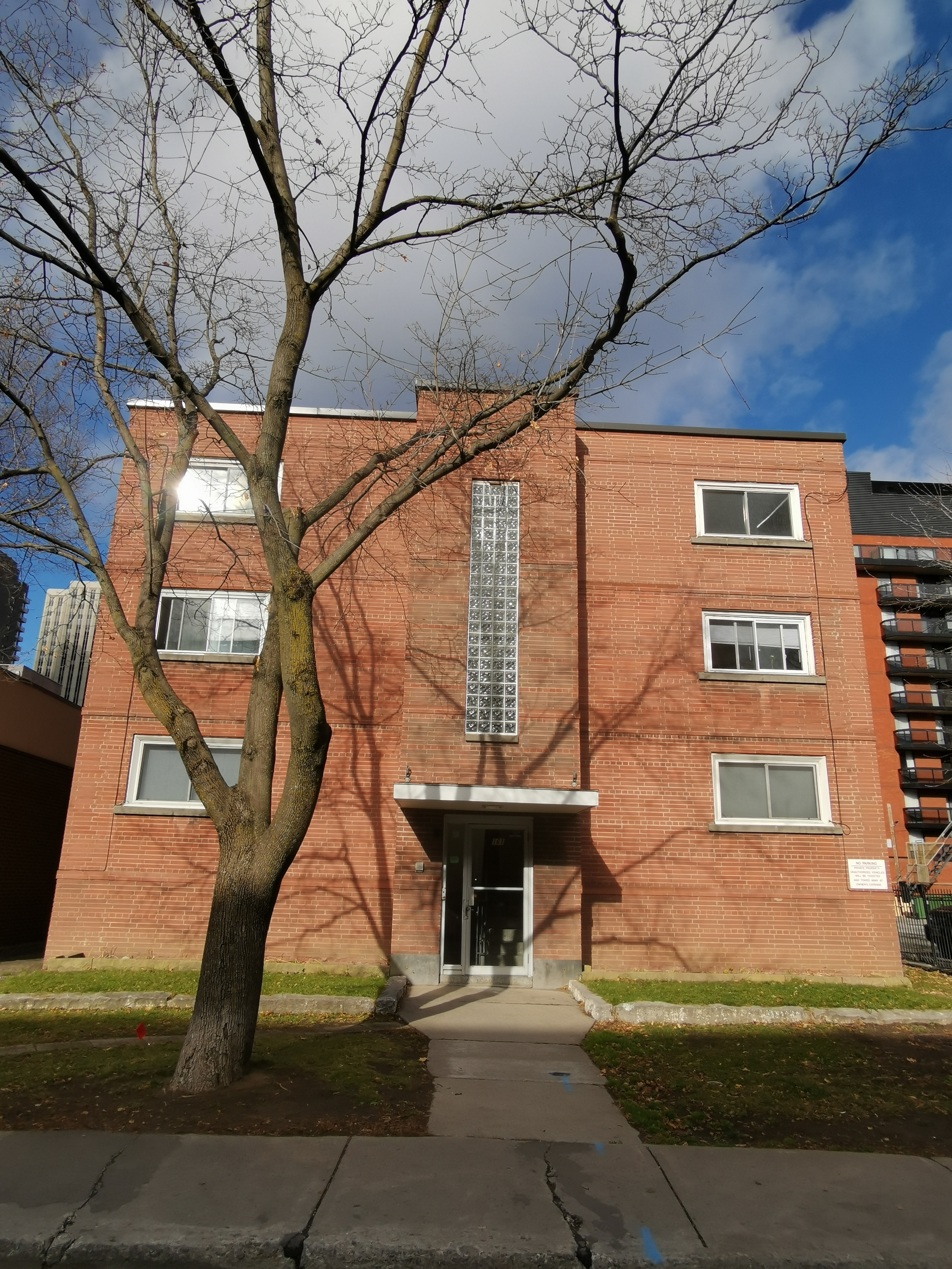 161 Somerset St. West - 18