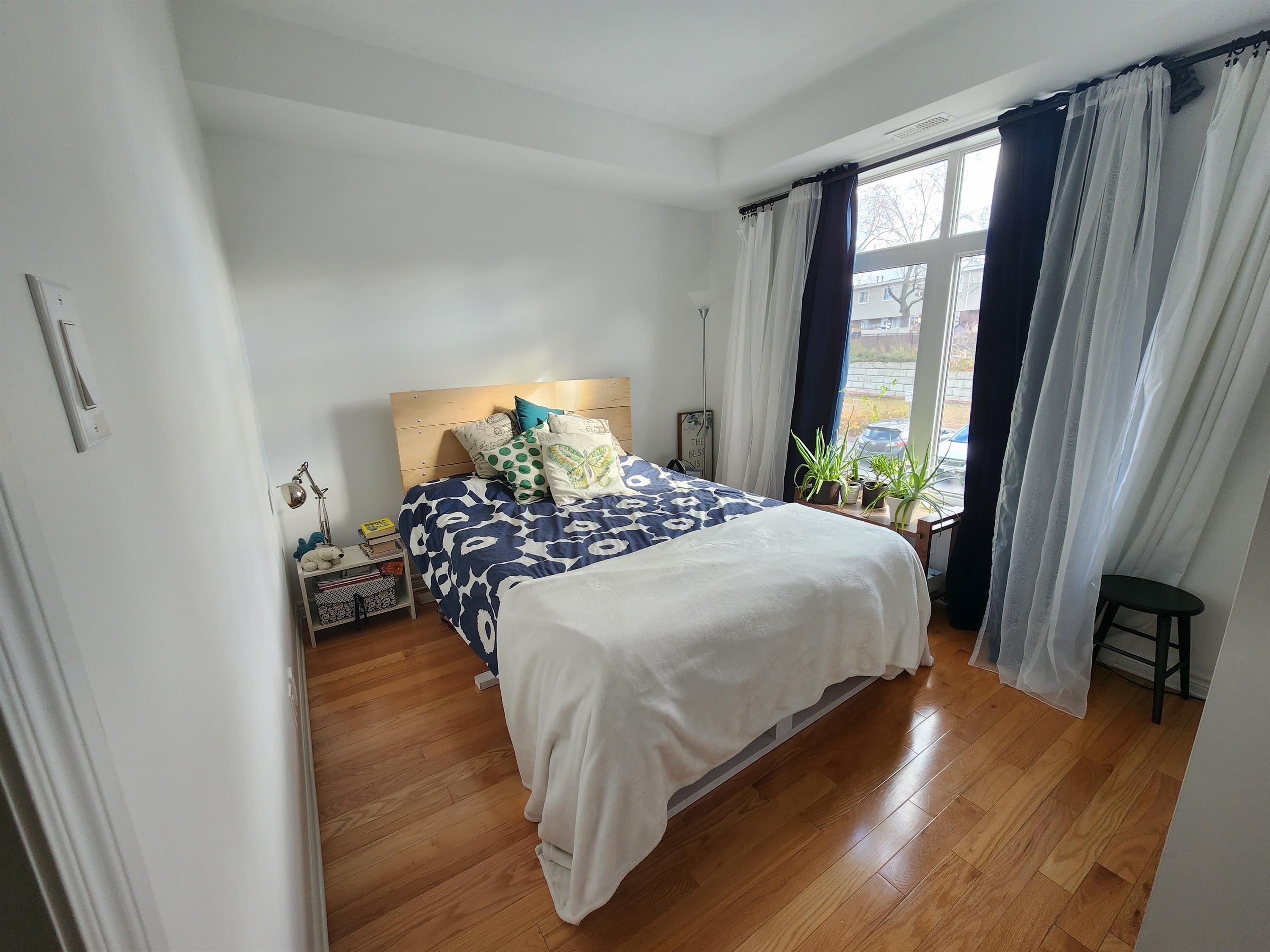 330 Everest Private