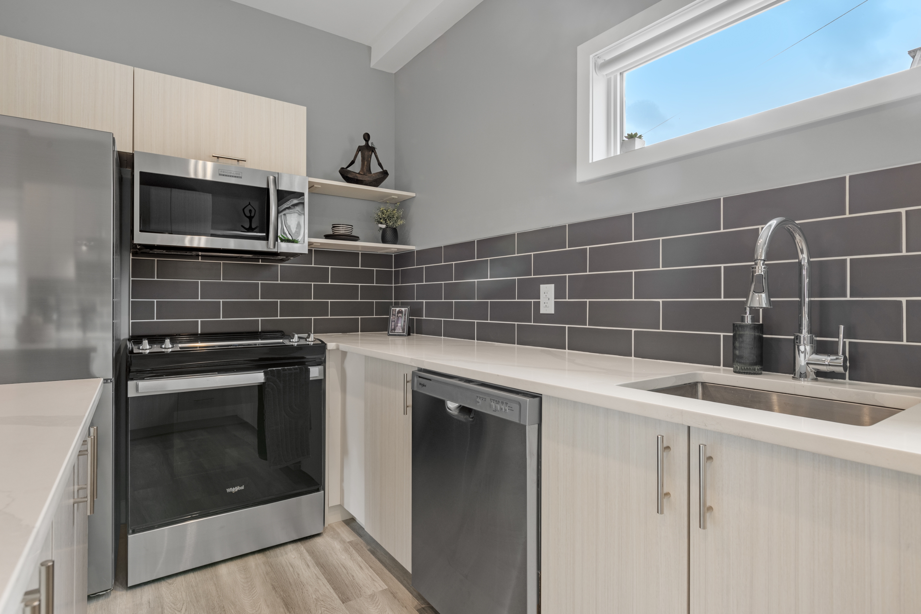 255 Somerset Street East - 11