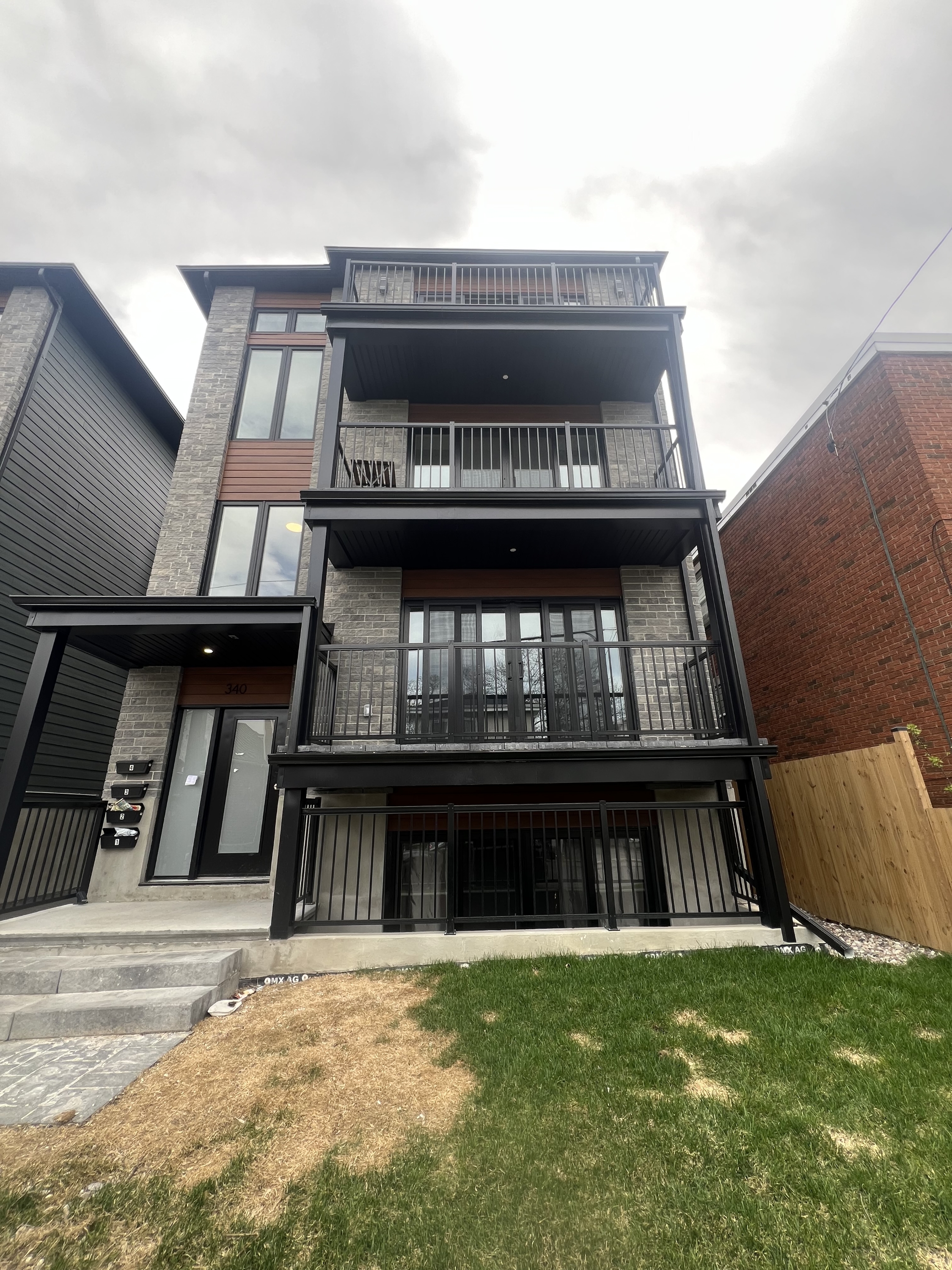 340 Shakespeare Street - 4