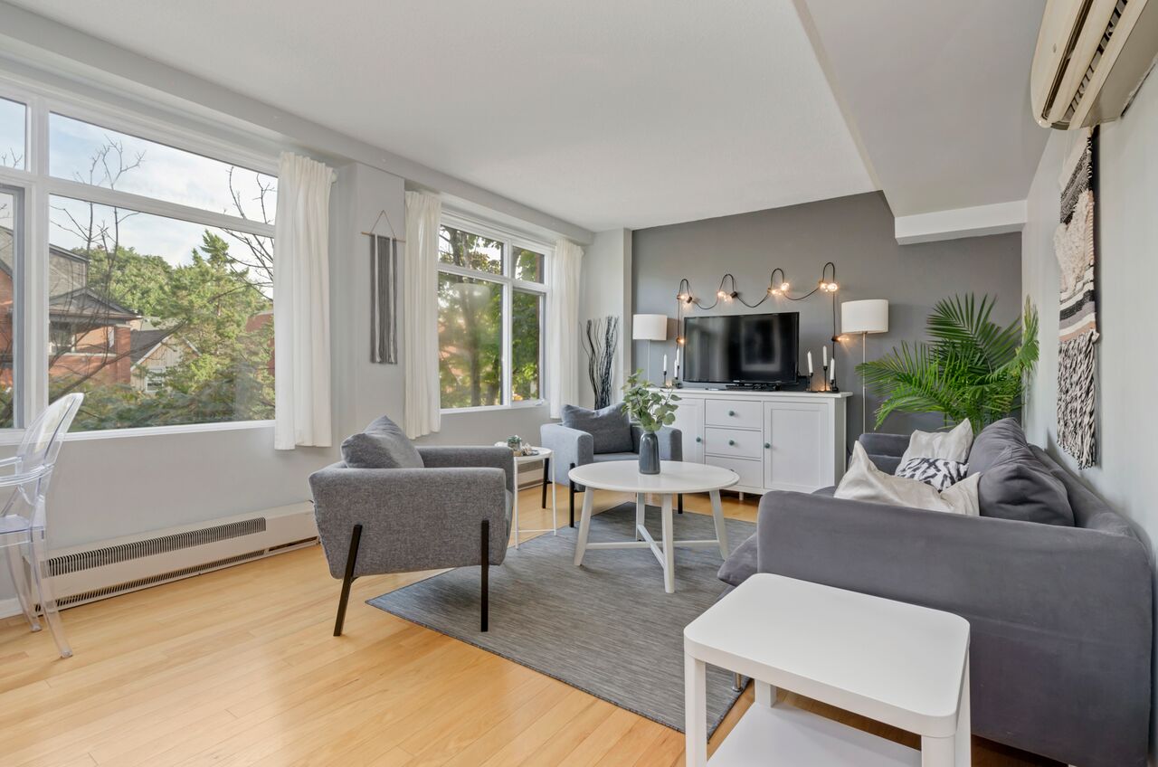 595 Somerset Street W - 201