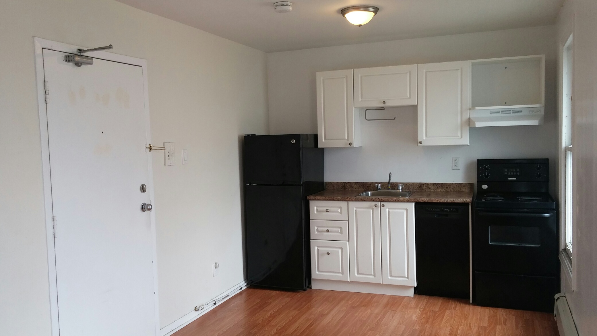 204 - 175 King Edward Avenue