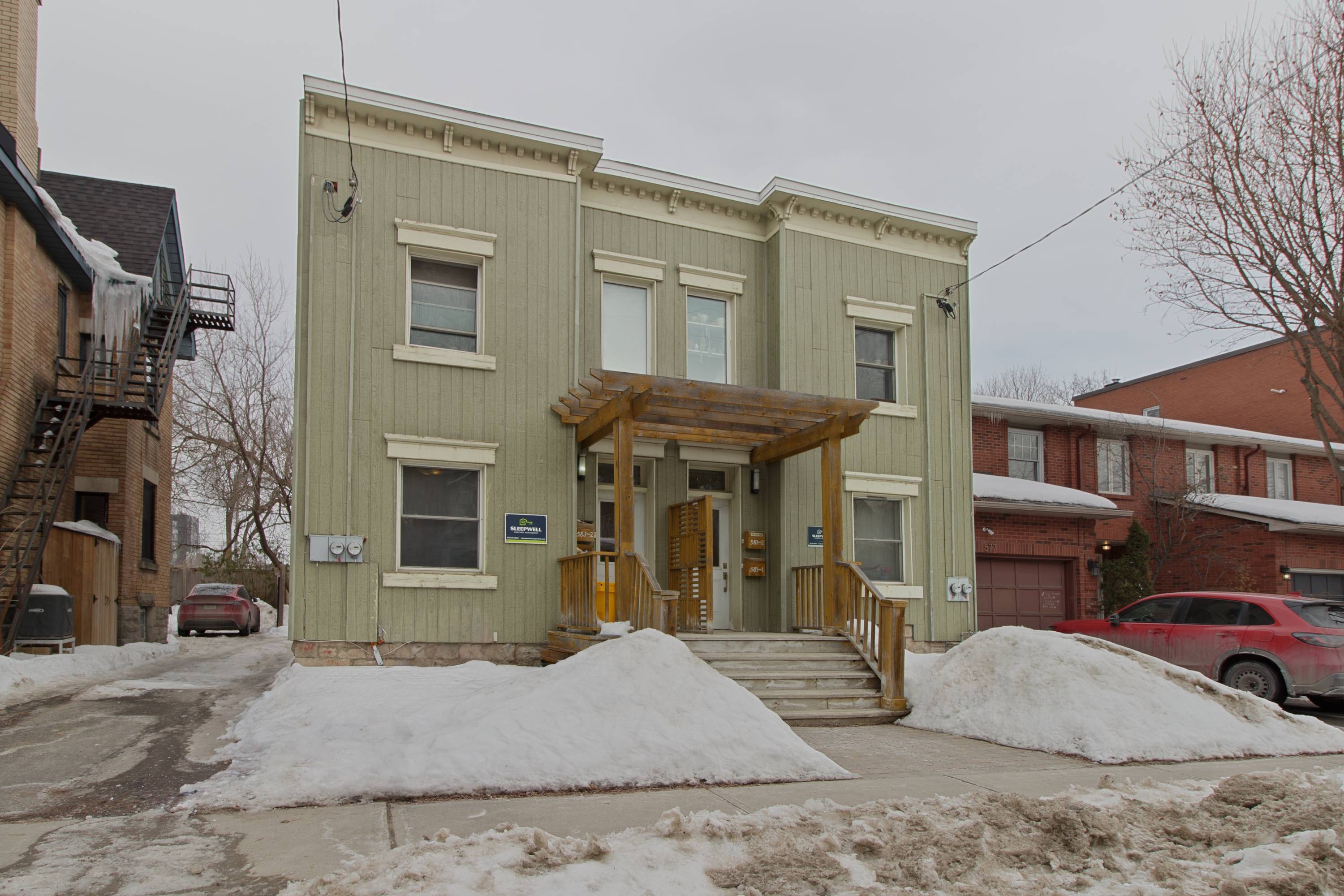 1 - 583 Mcleod Street