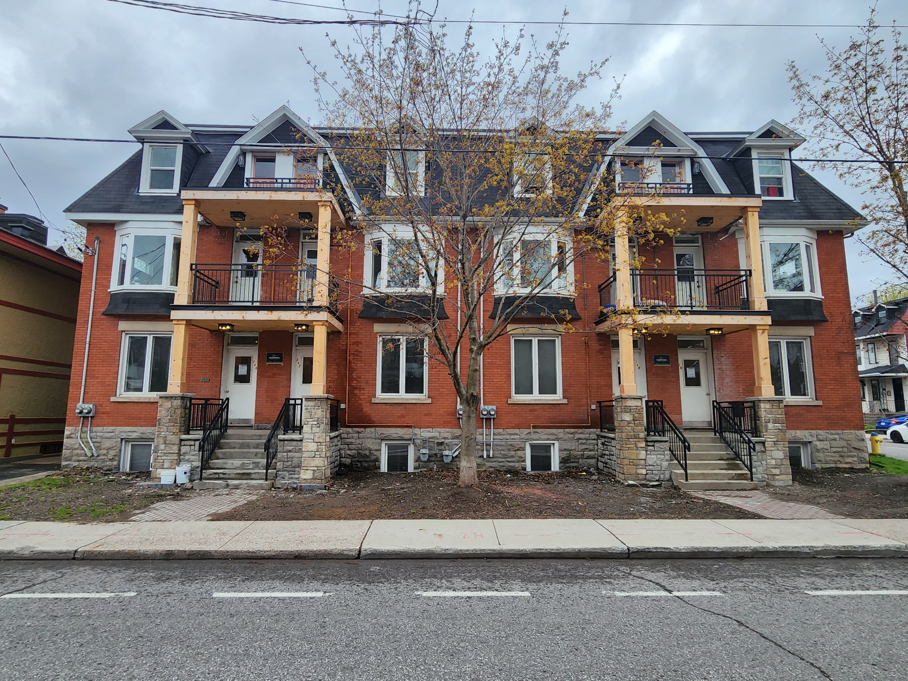 C - 342 Somerset Street E