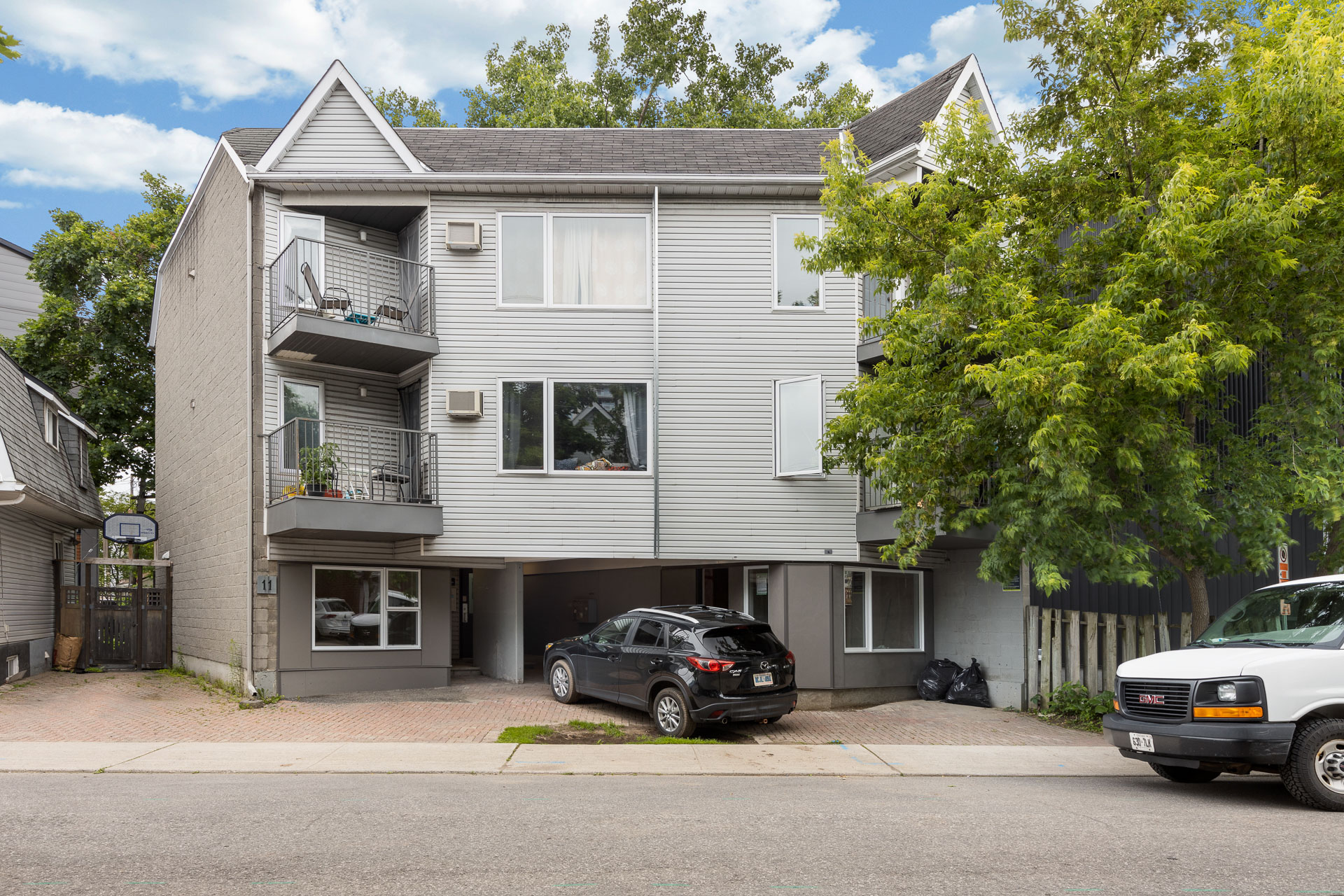 6 - 11 Merton Street