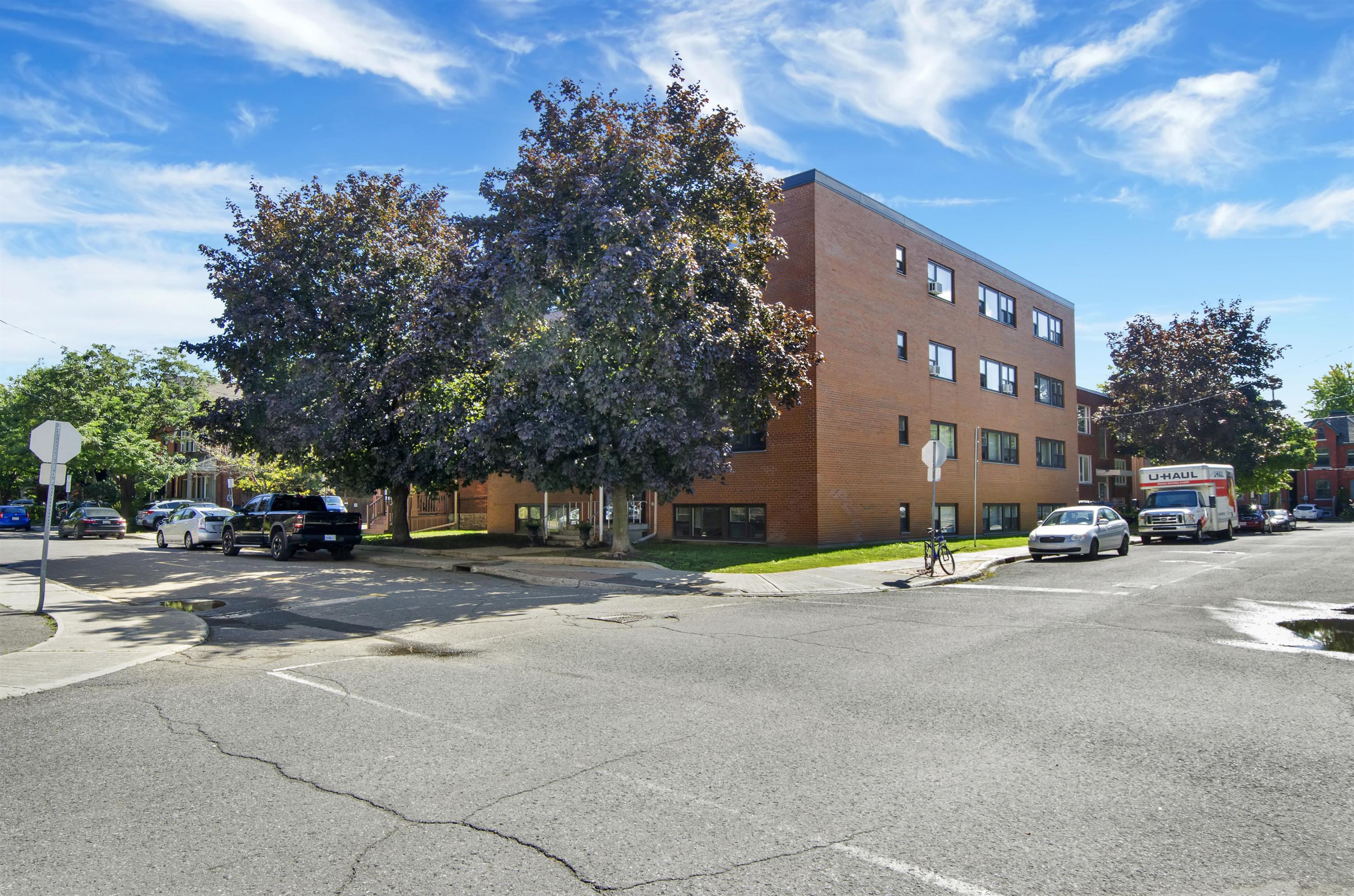 100 Waverley Street - 201