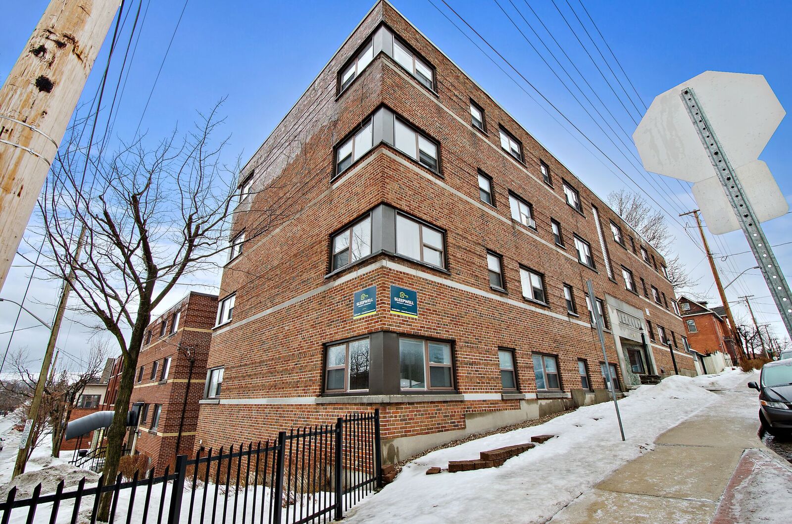 16 - 240 Osgoode Street