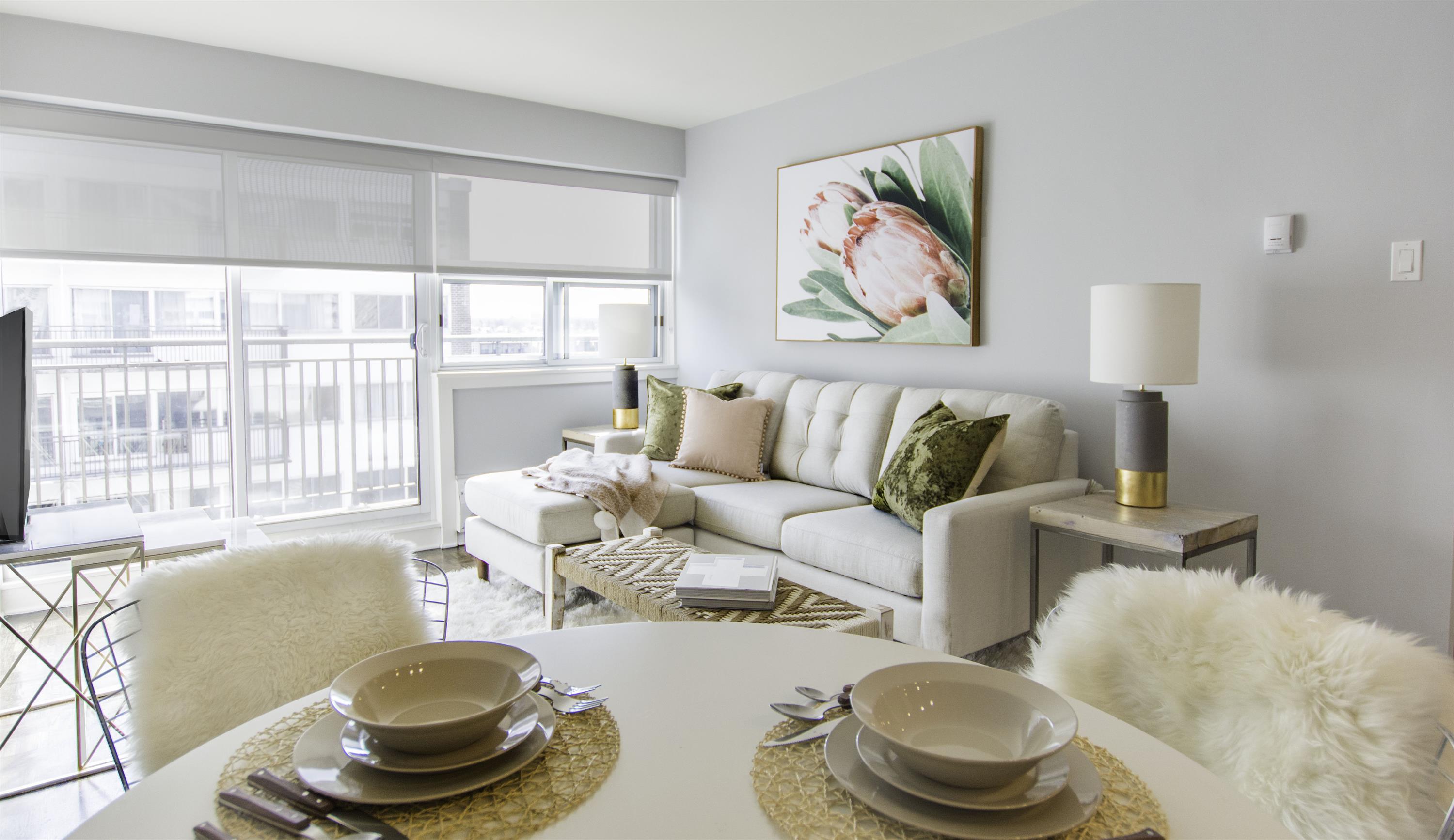 420 Gilmour Street - 905