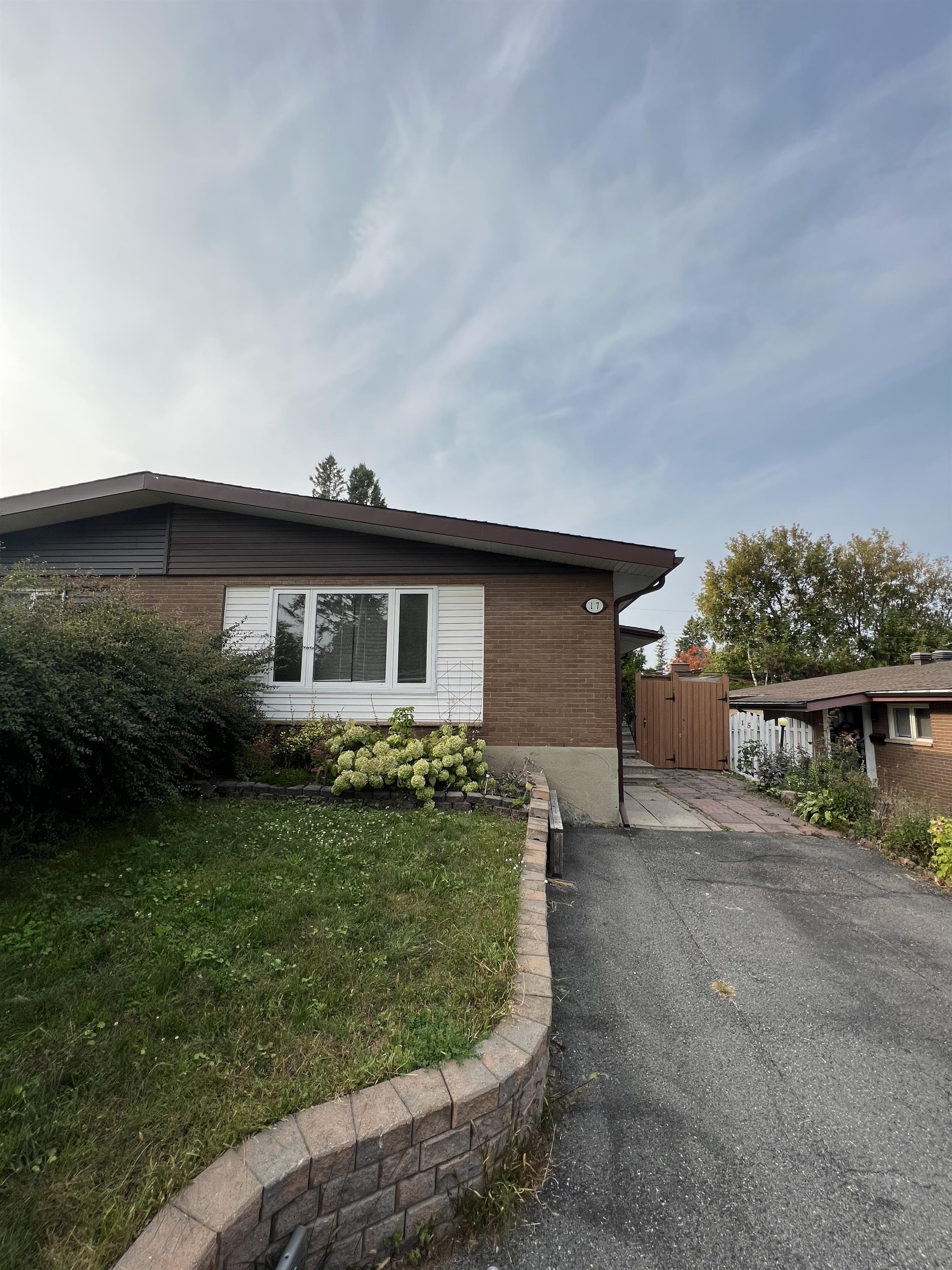 17 Newbury Avenue