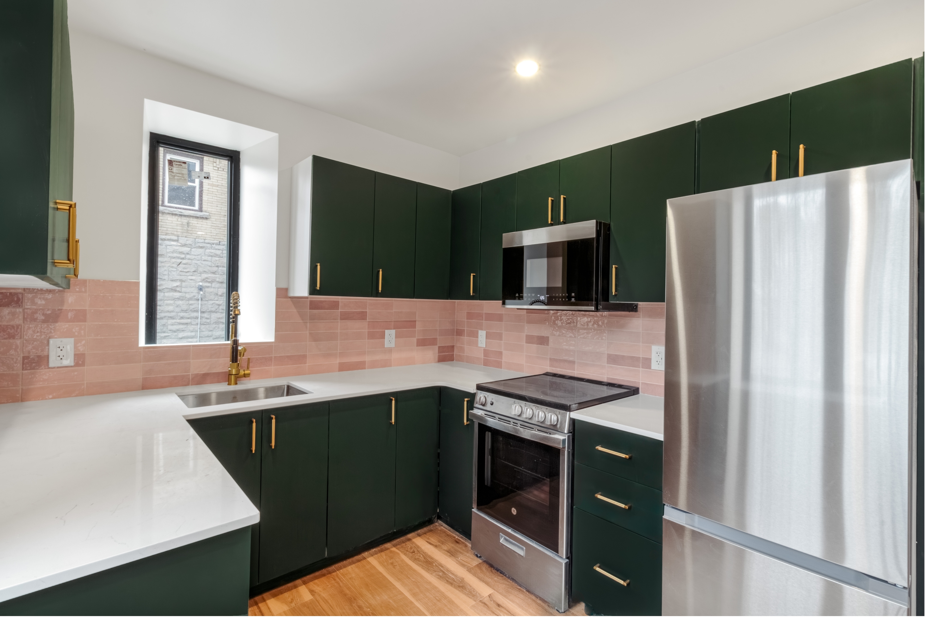 476 Rue Wilbrod Street - 101