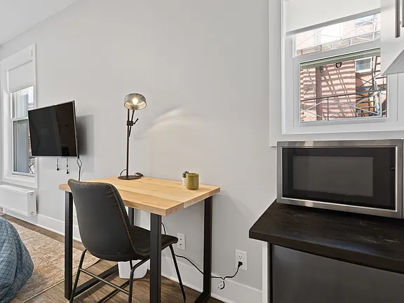 68 Sweetland Avenue - 3E