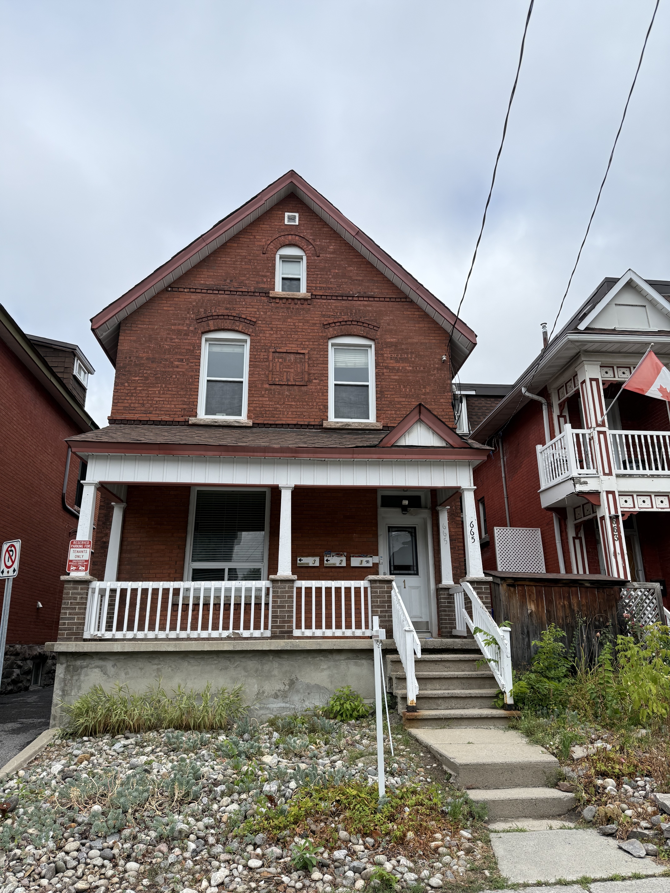 665 Gilmour Street - 1