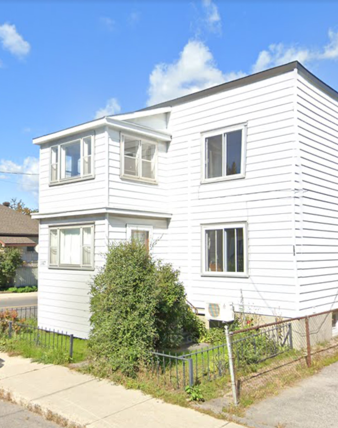 147 Carillon Street - 2