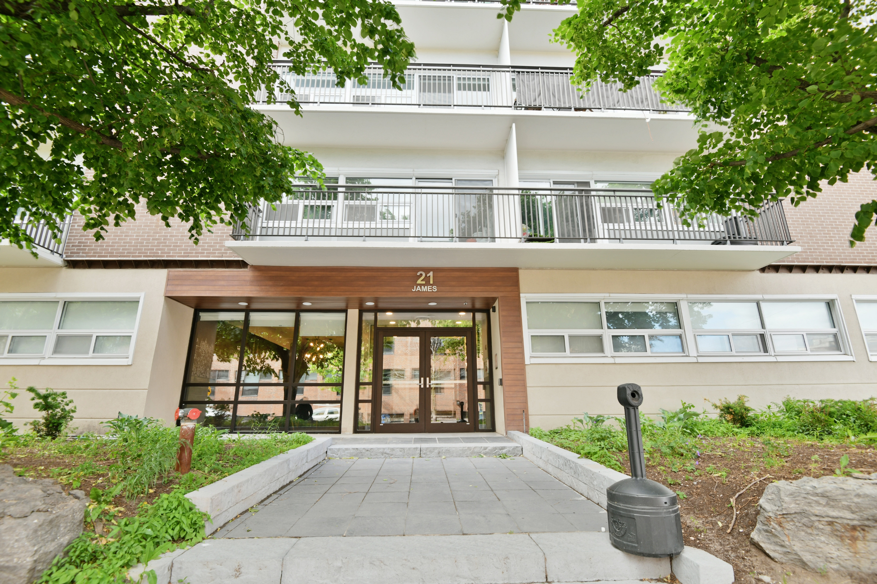 420 Gilmour Street - 206