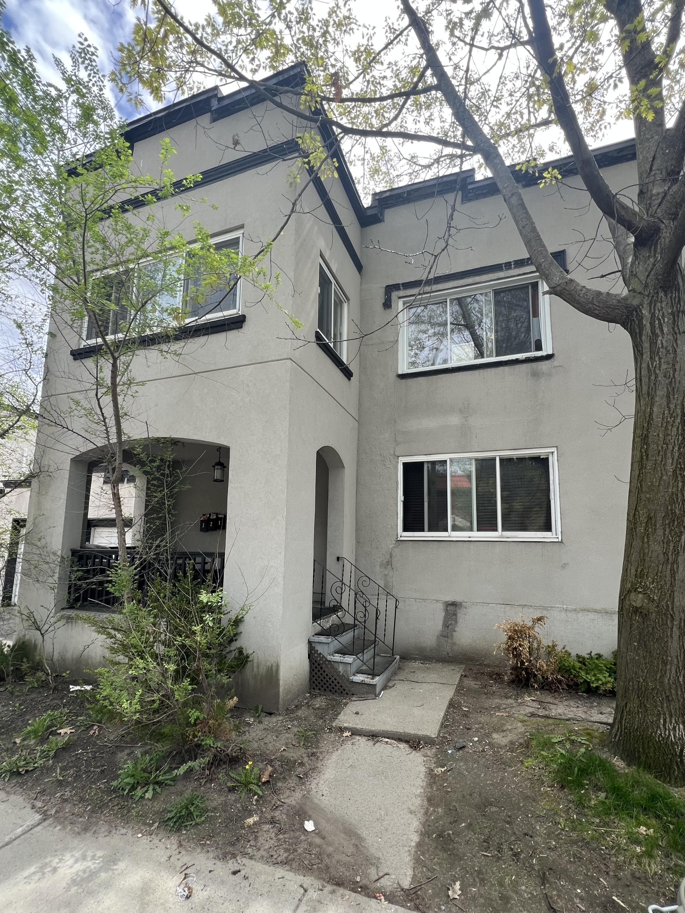 320 Laurier Avenue East - 2