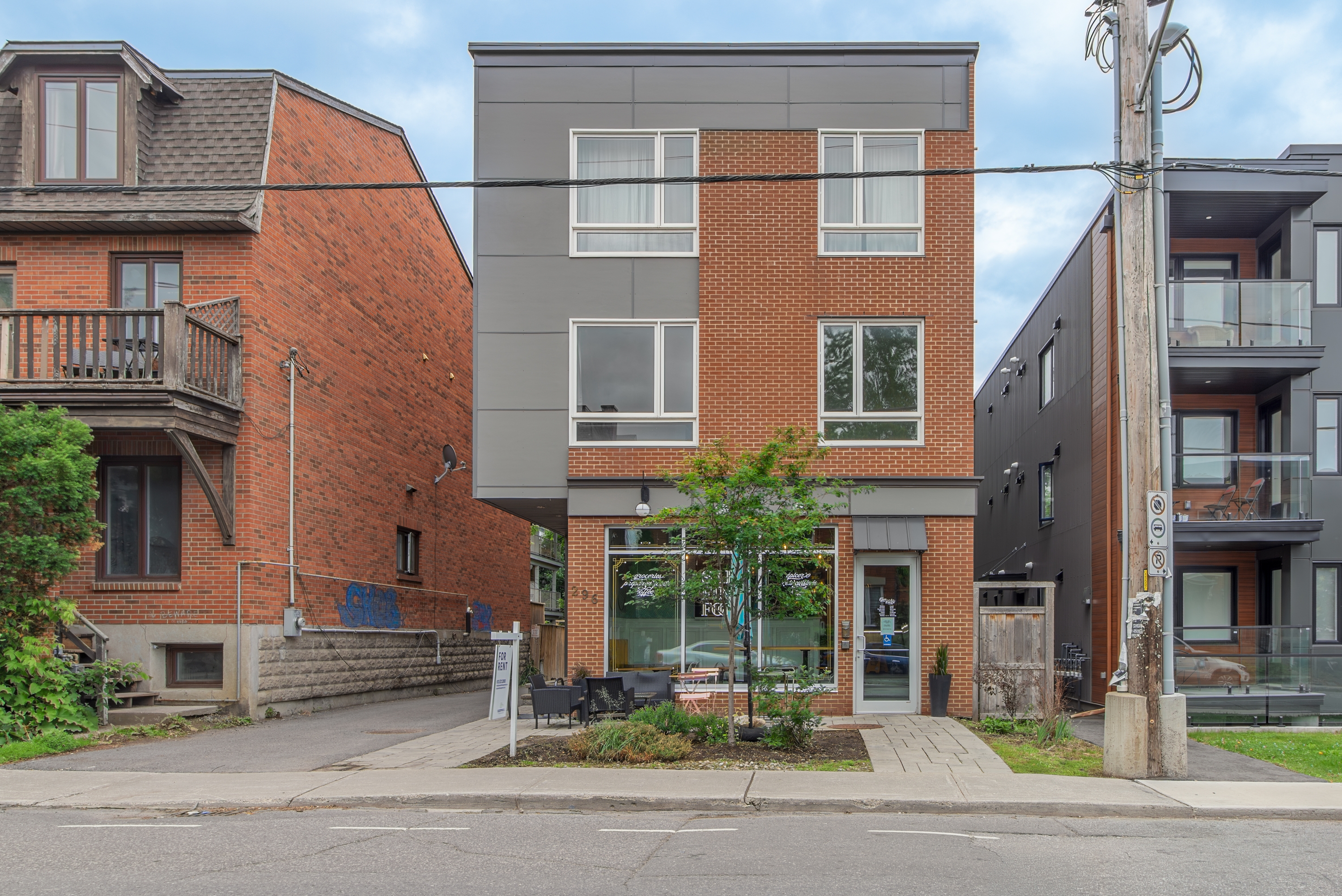 296 Rue Somerset Street East - 1C